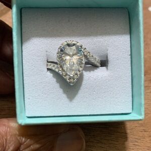 2.3 CT Pear-Cut Halo Teardrop Engagement Eternity Accents Ring size 5 (NEW)